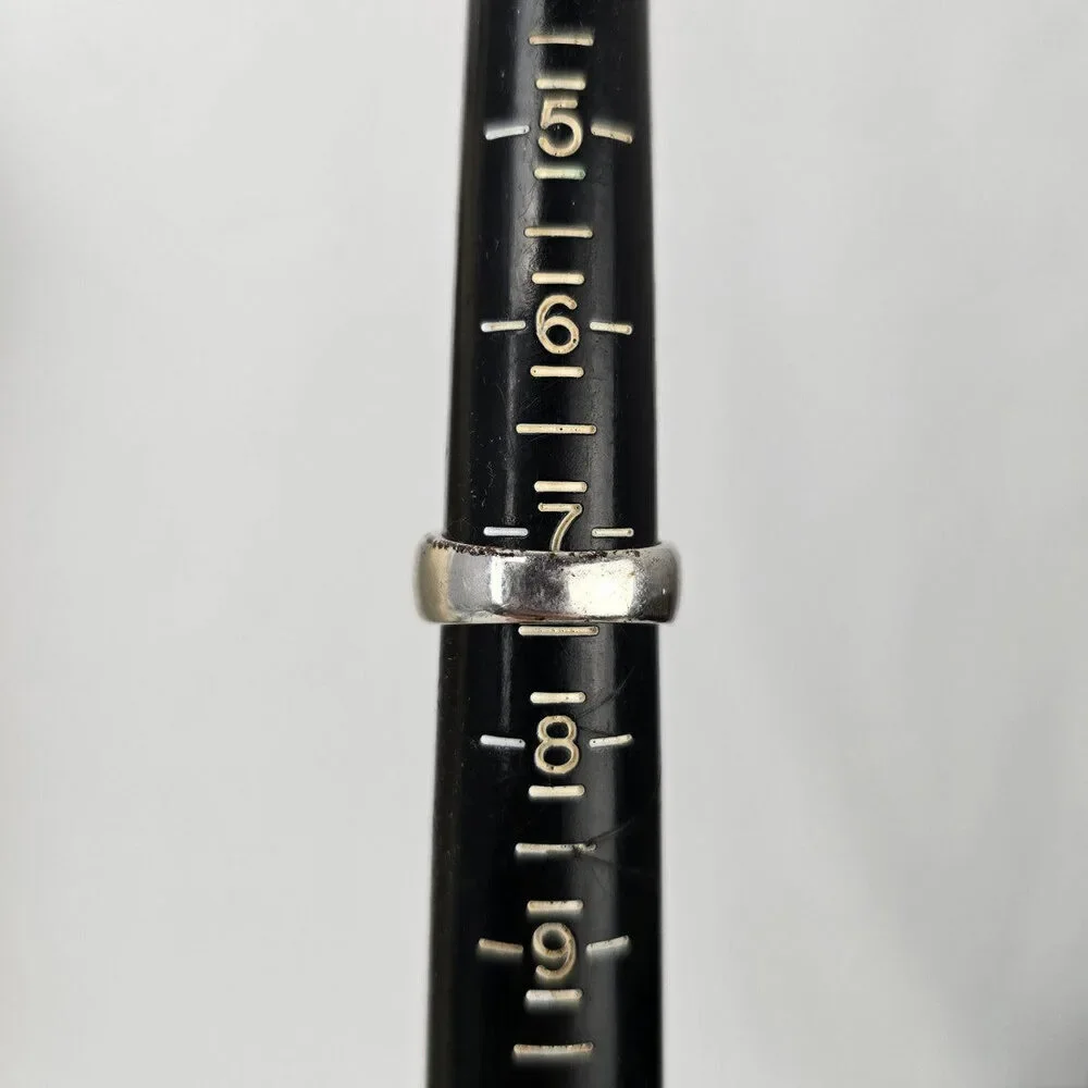 Silver Tone Rhinestone Ring Size 7 - Picture 6 of 6